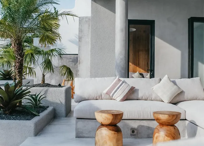 Concrete Retreat Villa *