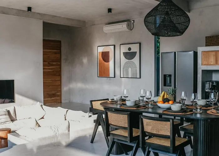 Villa Concrete Retreat *