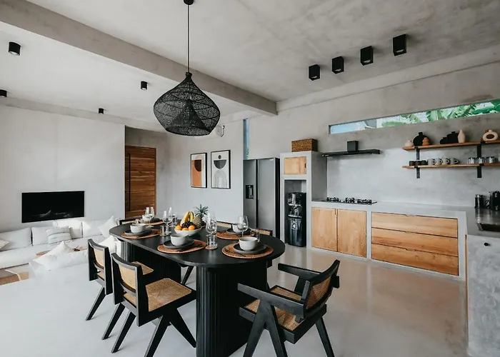 Concrete Retreat Villa *