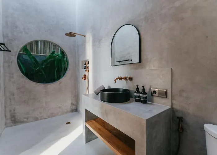 Concrete Retreat Villa Canggu